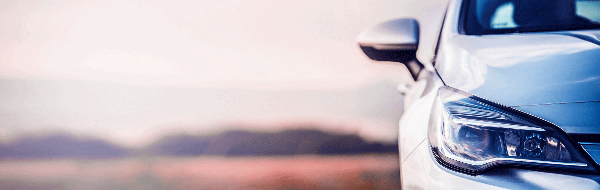 Right part of a vehicle on the right side of the picture